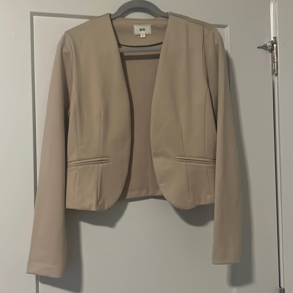 Cropped tan coverup